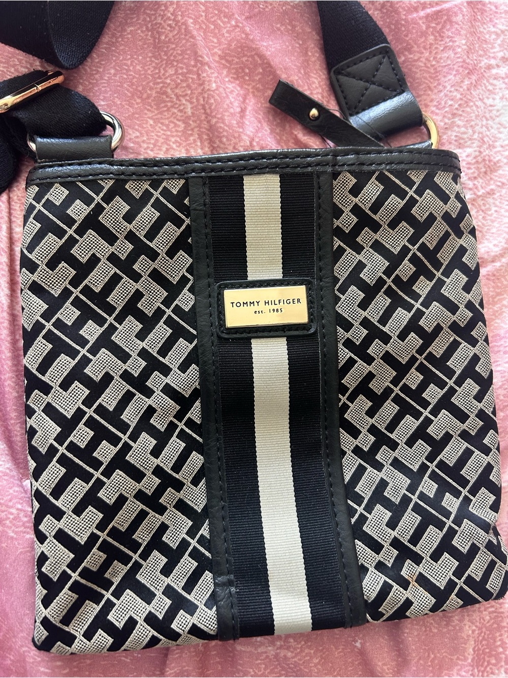 Tommy Hilfiger Black & White Patterned Crossbody Messenger